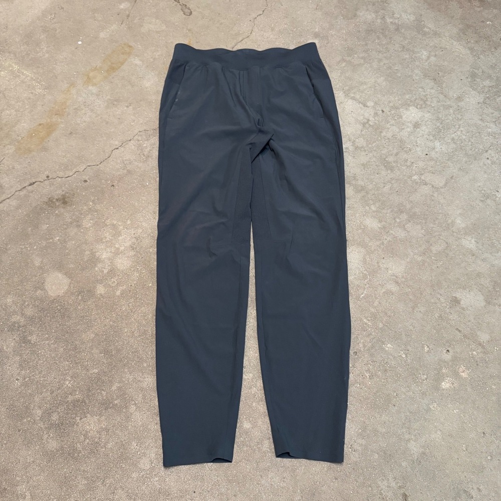 Lululemon License to Train Pant Men 31 Black Tapered Athletic Jogger